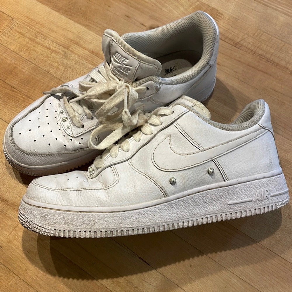 Nike Womens Air Force 1 White Pearl Accents DQ0231-100 Women's Size 8.5